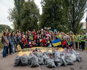 https://letsdoitukraine.org/wp-content/uploads/2022/09/IMG_2404.jpg
